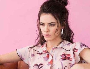 photography of a woman sitting on chair